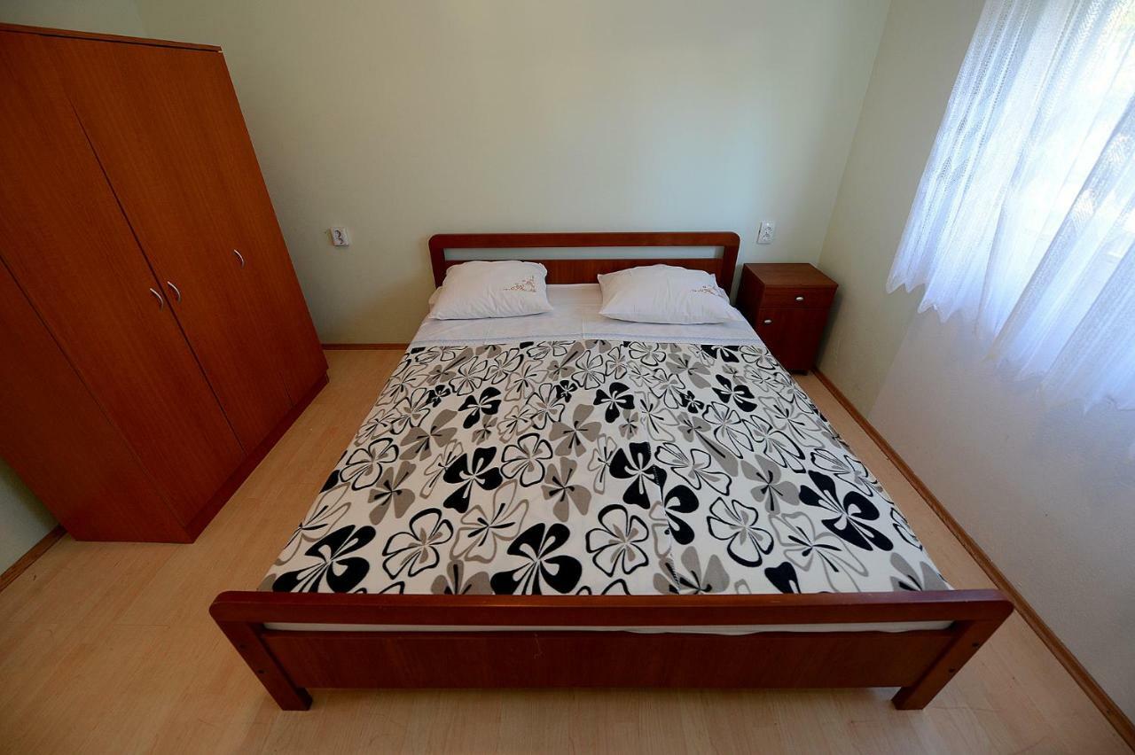 Apartment Kod Stipe Vrsi Luaran gambar